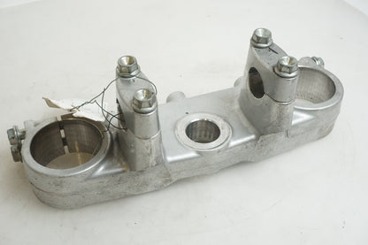 Baksidan på Gaffelkrona från en Suzuki DRZ 400 -2005 motorcykel.