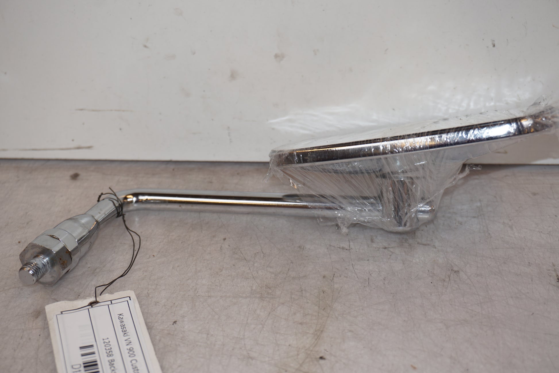 Baksidan på Backspegel från en Kawasaki VN 900 -2007 motorcykel.