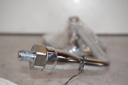 Snett uppifrån på Backspegel från en Kawasaki VN 900 -2007 motorcykel.