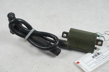 Framsidan på Tändspole från en Honda VFR 800 -1999 motorcykel.