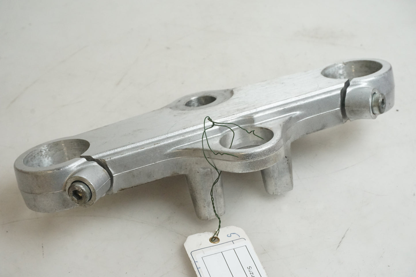 Höger sida på Gaffelkrona från en Suzuki SV 650 -2002 motorcykel.