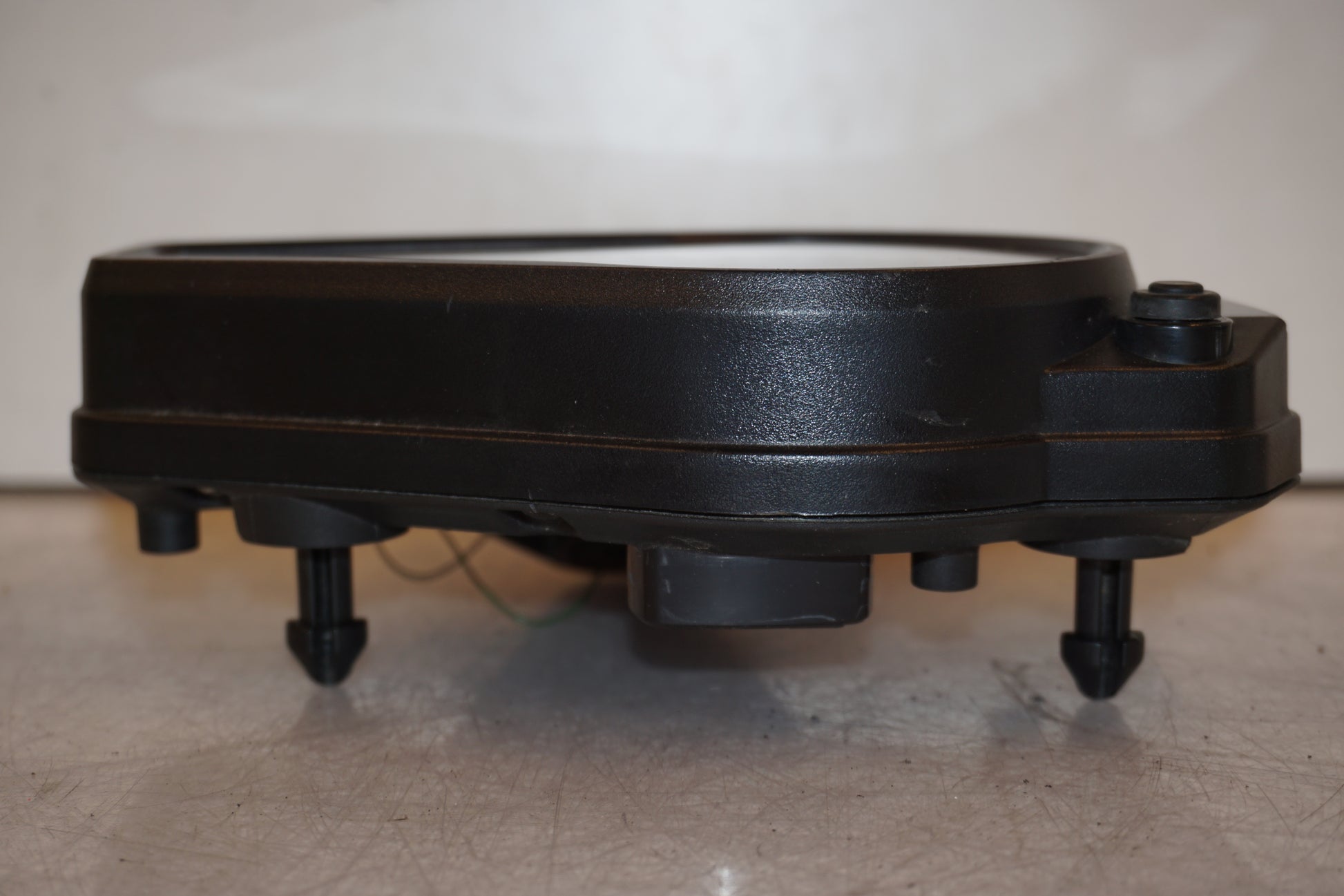 Vänster sida på Instrumentpanel från en Suzuki GSX-R 600 -2001 motorcykel.