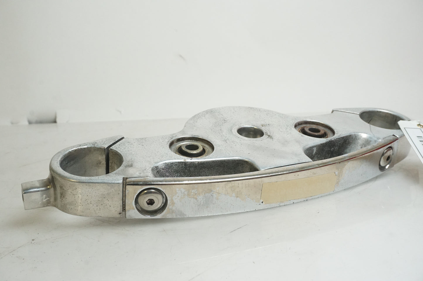 Vänster sida på Gaffelkrona från en Triumph Rocket III -2011 motorcykel.