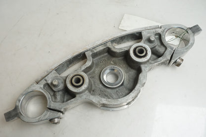 Snett uppifrån på Gaffelkrona från en Triumph Rocket III -2011 motorcykel.