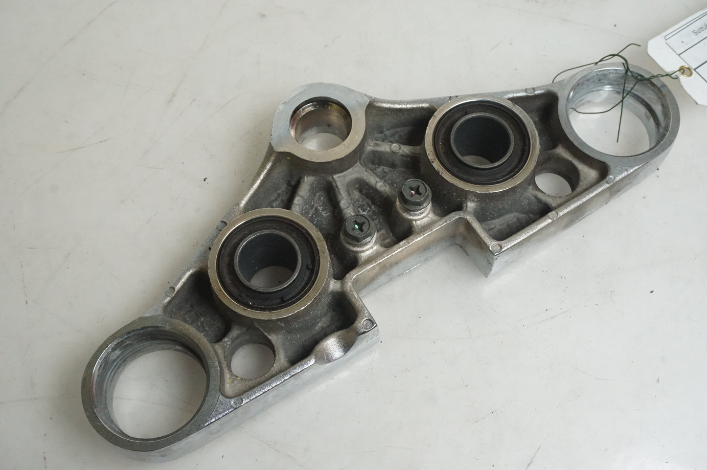 Vänster sida på Gaffelkrona från en Suzuki VS 1400 -1998 motorcykel.