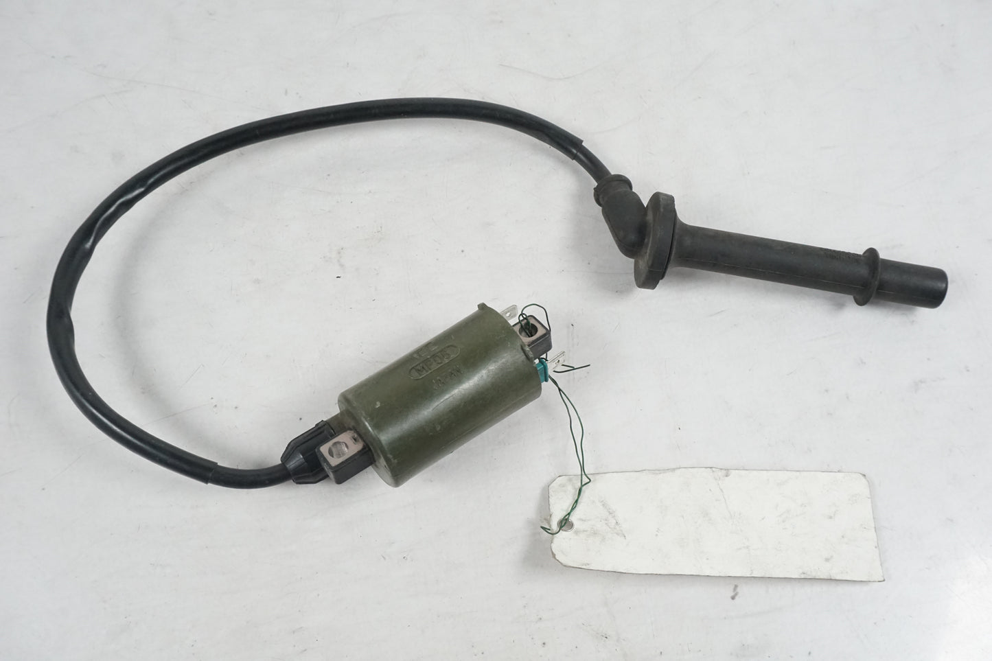 Baksidan på Tändspole från en Honda VFR 800 -2000 motorcykel.