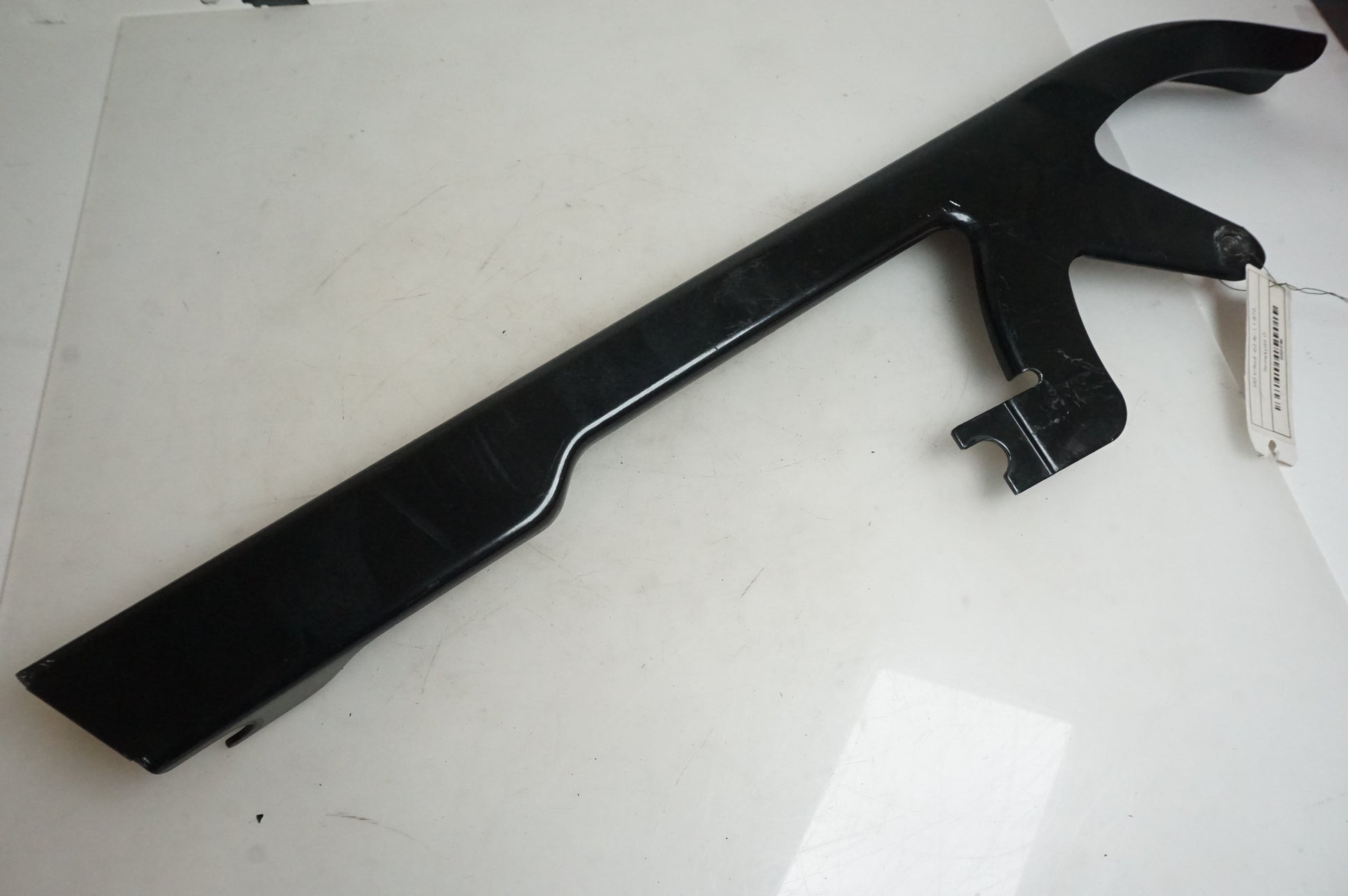 Framsidan på Remskydd från en H-D V-Rod 1130 -2002 motorcykel.