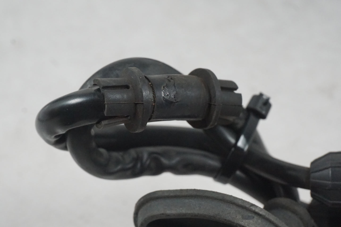 Höger sida på Tändspole från en Honda XL 650 V -2000 motorcykel.