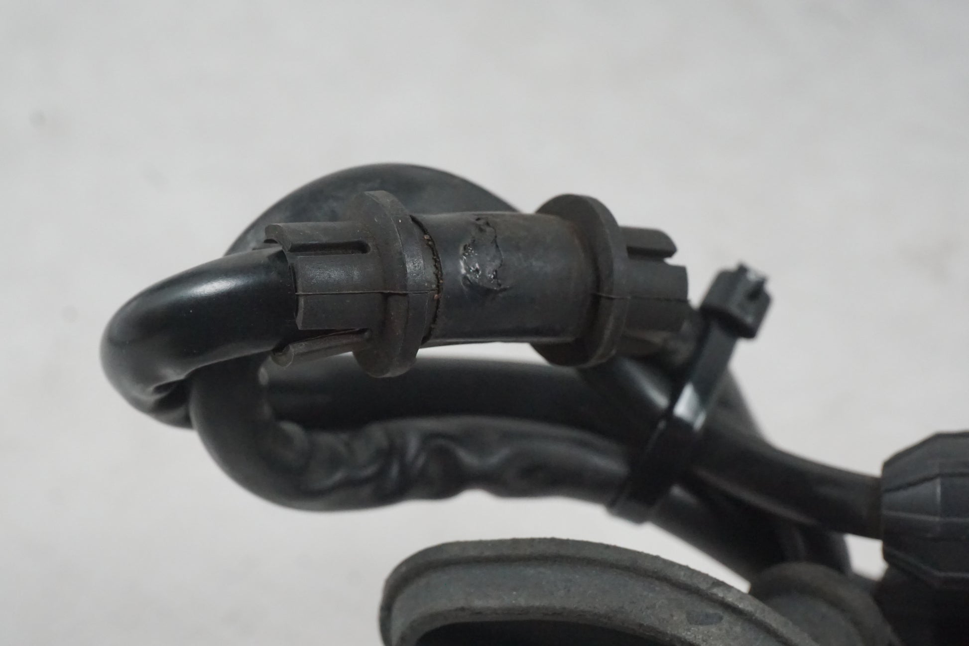 Höger sida på Tändspole från en Honda XL 650 V -2000 motorcykel.