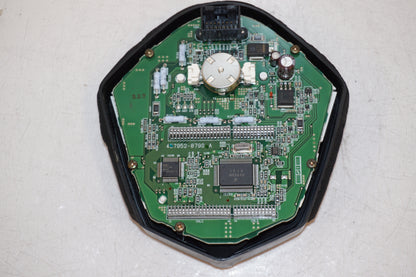 Snett nerifrån på Instrumentpanel från en Suzuki SV 650 -2003 motorcykel.