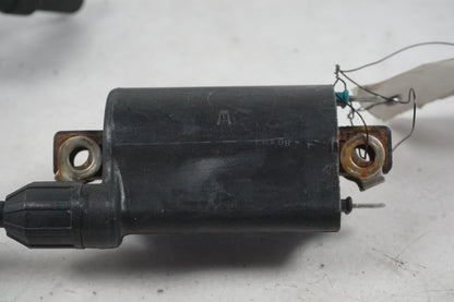 Höger sida på Tändspole från en Honda VFR 750 -1988 motorcykel.