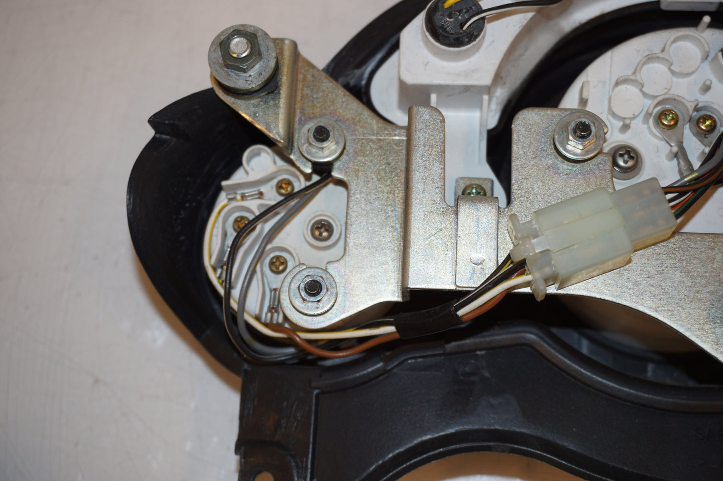 Extrabild1 på Instrumentpanel från en Suzuki RF 600 R -1996 motorcykel.