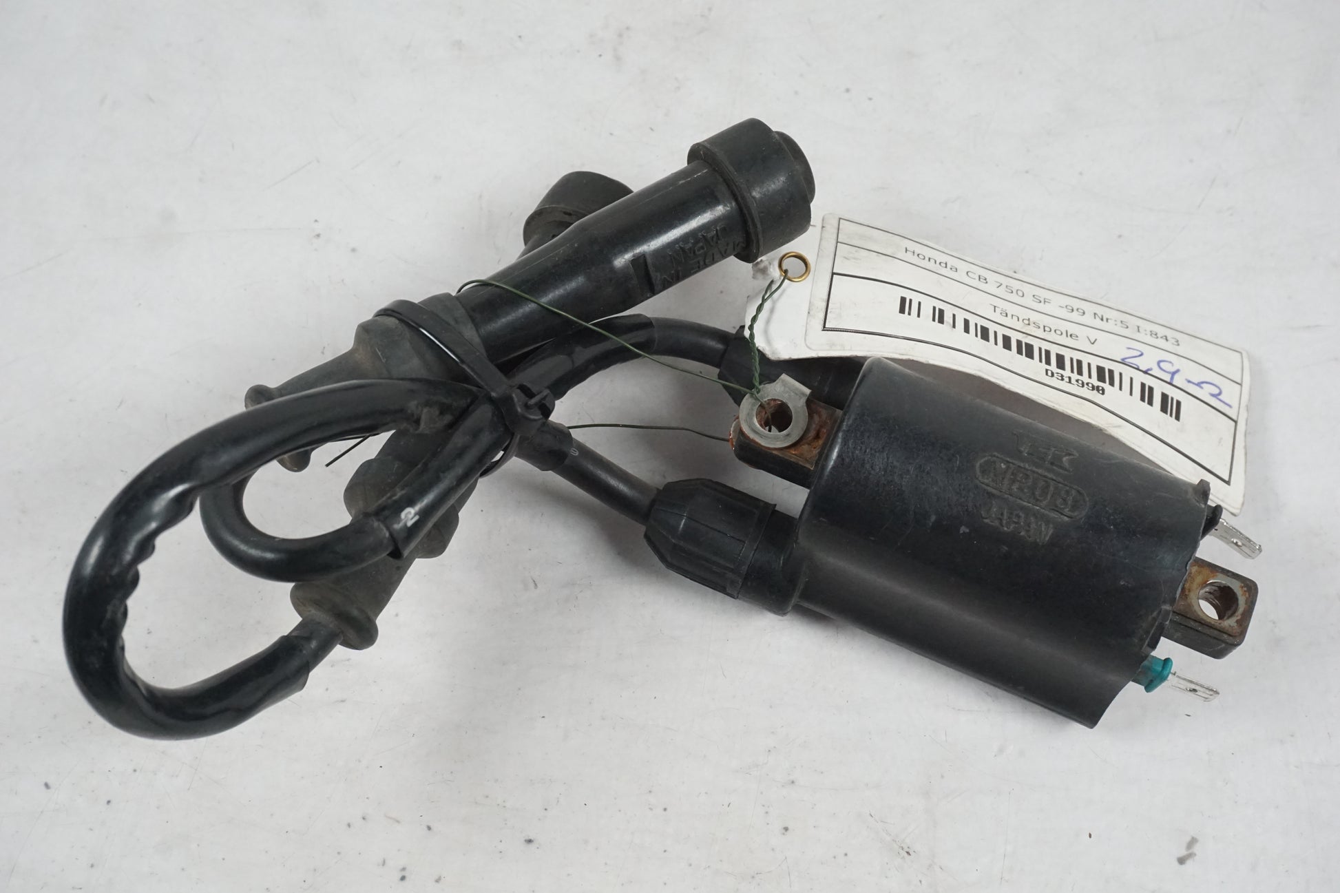Framsidan på Tändspole från en Honda CB 750 SF -1999 motorcykel.