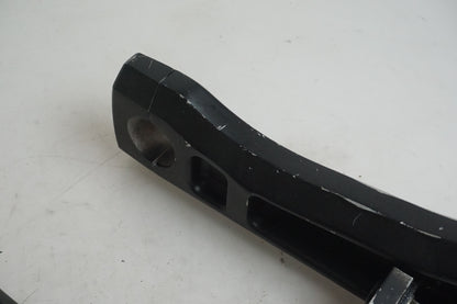 Snett uppifrån på Styrfäste från en Suzuki M 1800 -2009 motorcykel.