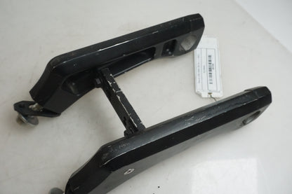 Snett nerifrån på Styrfäste från en Suzuki M 1800 -2009 motorcykel.