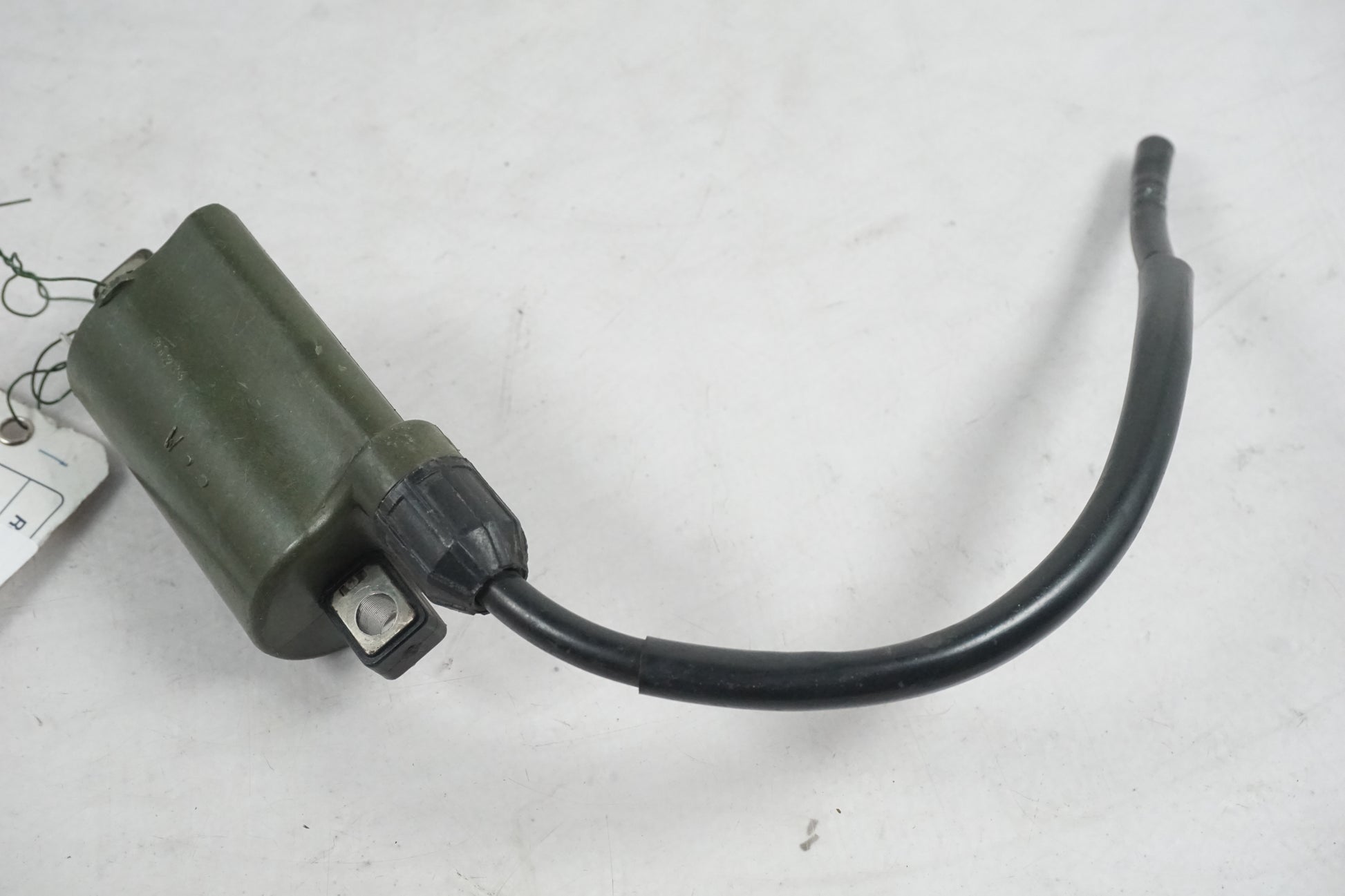 Framsidan på Tändspole från en Honda VFR 800 -2000 motorcykel.