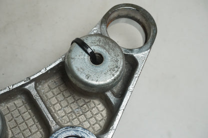 Snett uppifrån på Gaffelkrona från en Suzuki LS 650 -1993 motorcykel.