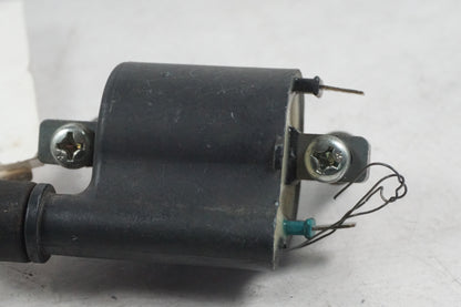 Baksidan på Tändspole från en Kawasaki VN 900 -2007 motorcykel.