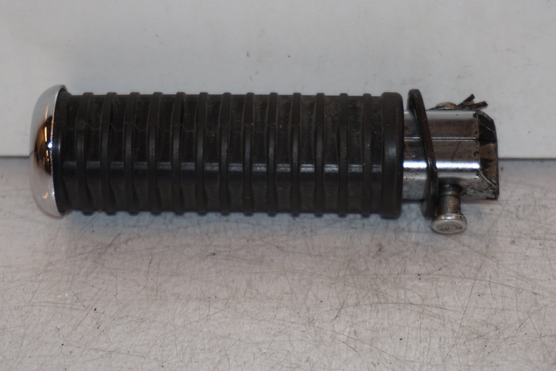 Baksidan på Fotpinne från en Honda VT 750 -2008 motorcykel.