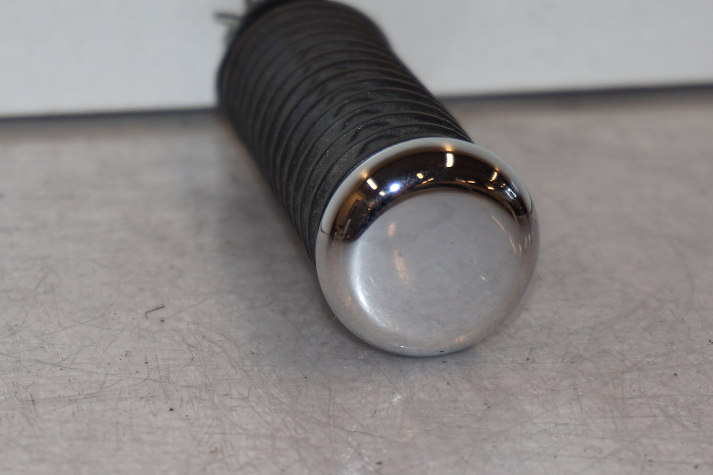 Höger sida på Fotpinne från en Honda VT 750 -2008 motorcykel.