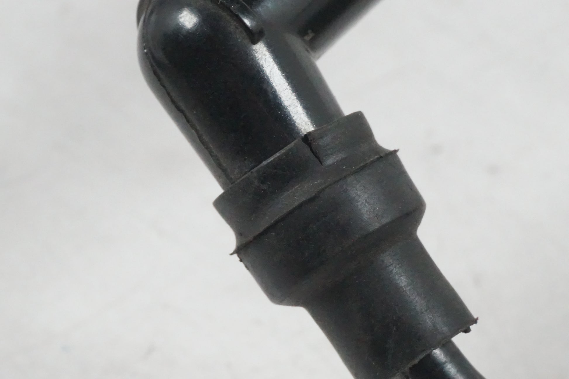 Baksidan på Tändspole från en Kawasaki GPZ 500 -1991 motorcykel.