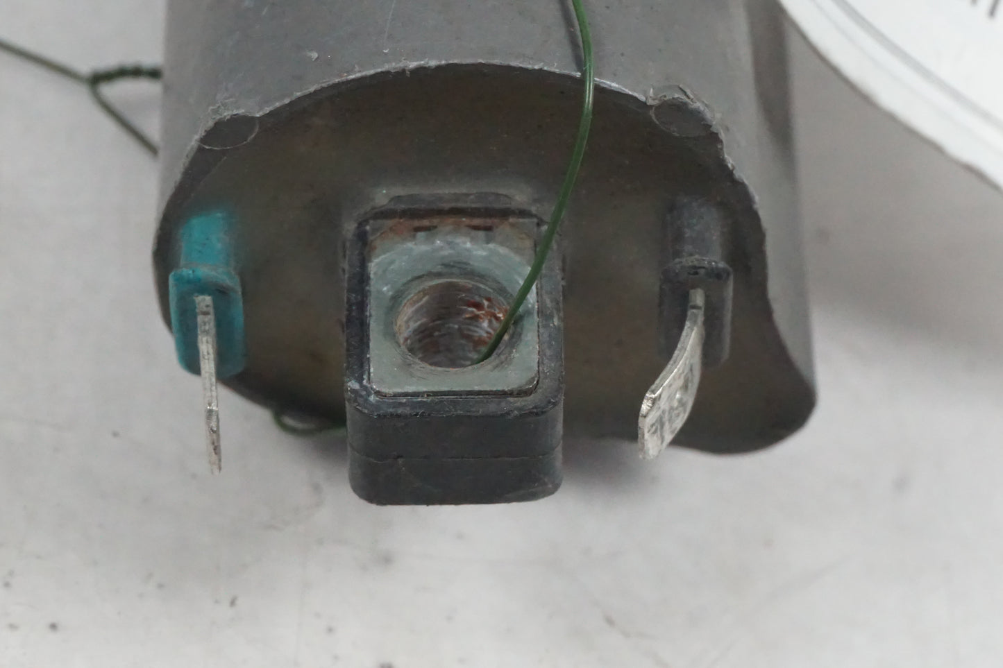 Höger sida på Tändspole från en Kawasaki GPZ 500 -1991 motorcykel.