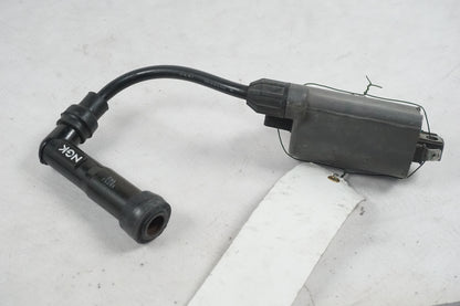 Vänster sida på Tändspole från en Kawasaki GPZ 500 -1991 motorcykel.