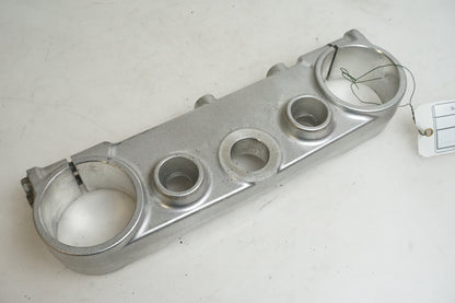 Baksidan på Gaffelkrona från en Suzuki DRZ 400 -2006 motorcykel.