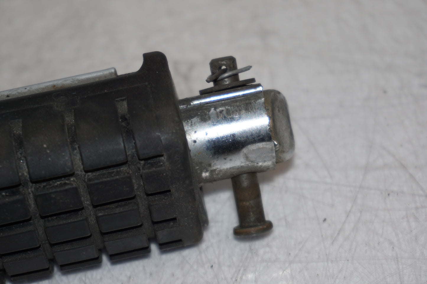 Extrabild1 på Fotpinne från en Honda VF 750 S -1982 motorcykel.