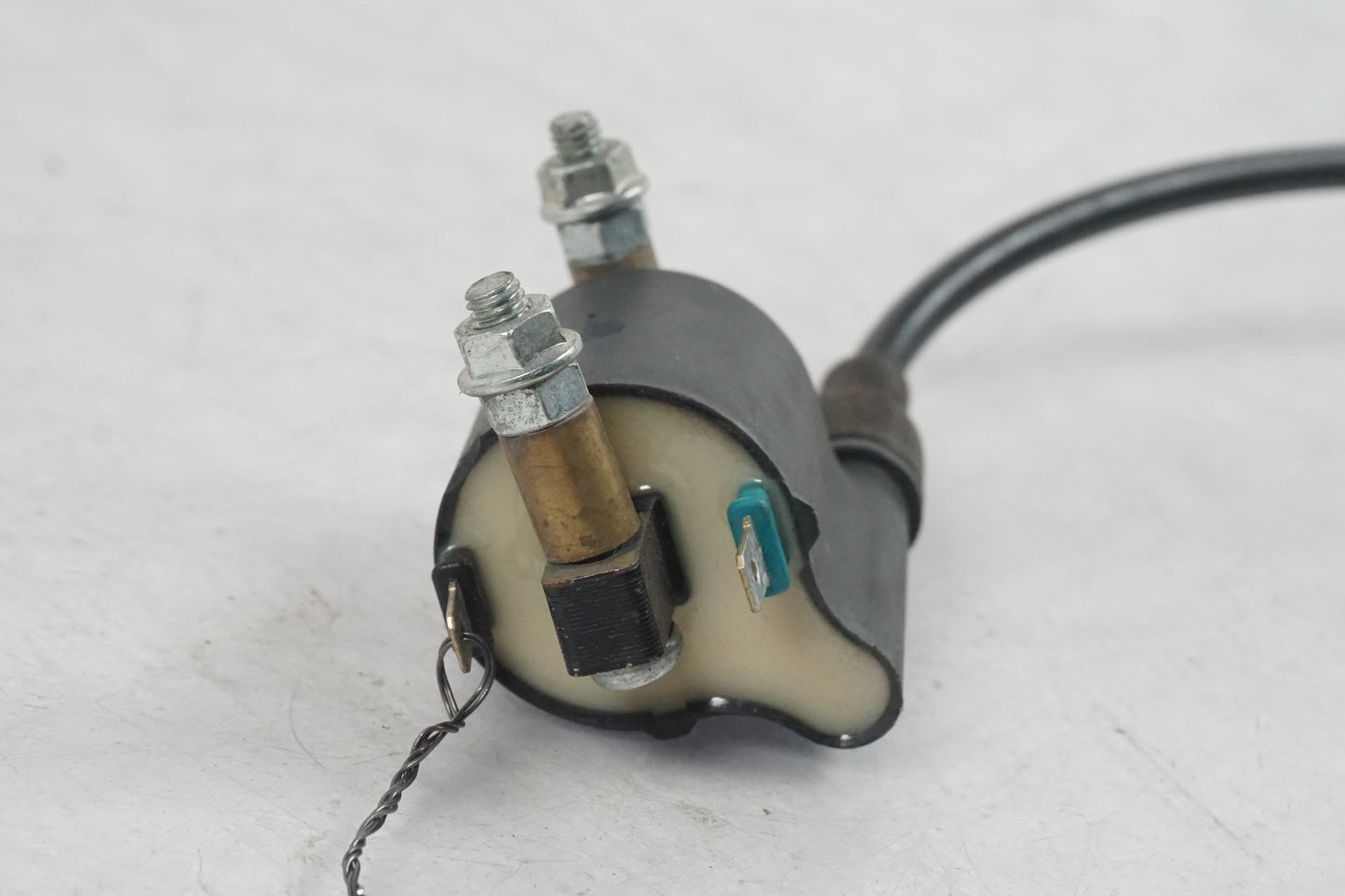 Höger sida på Tändspole från en Kawasaki VN 900 -2007 motorcykel.