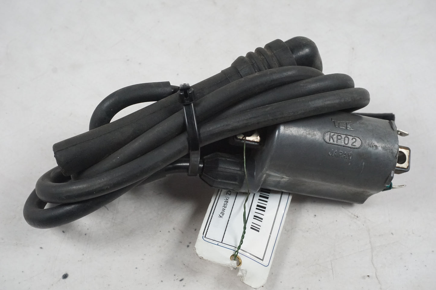 Framsidan på Tändspole från en Kawasaki ZX-7R -1996 motorcykel.