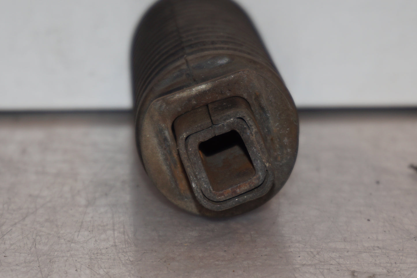 Vänster sida på Fotpinne från en Honda XL 600 V -1989 motorcykel.