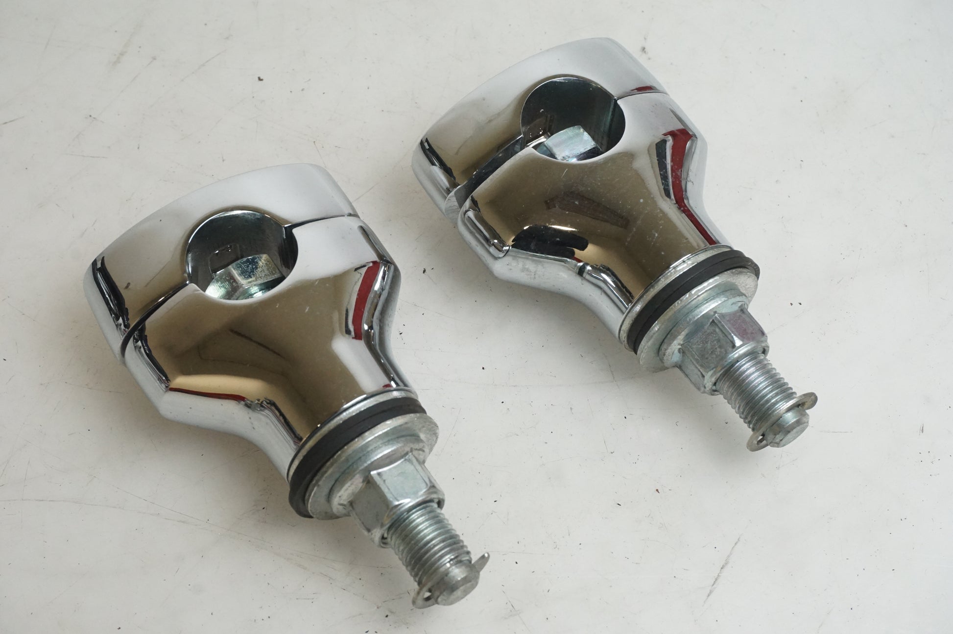 Framsidan på Styrfäste från en Kawasaki VN 1700 Classic Tourer -2009 motorcykel.