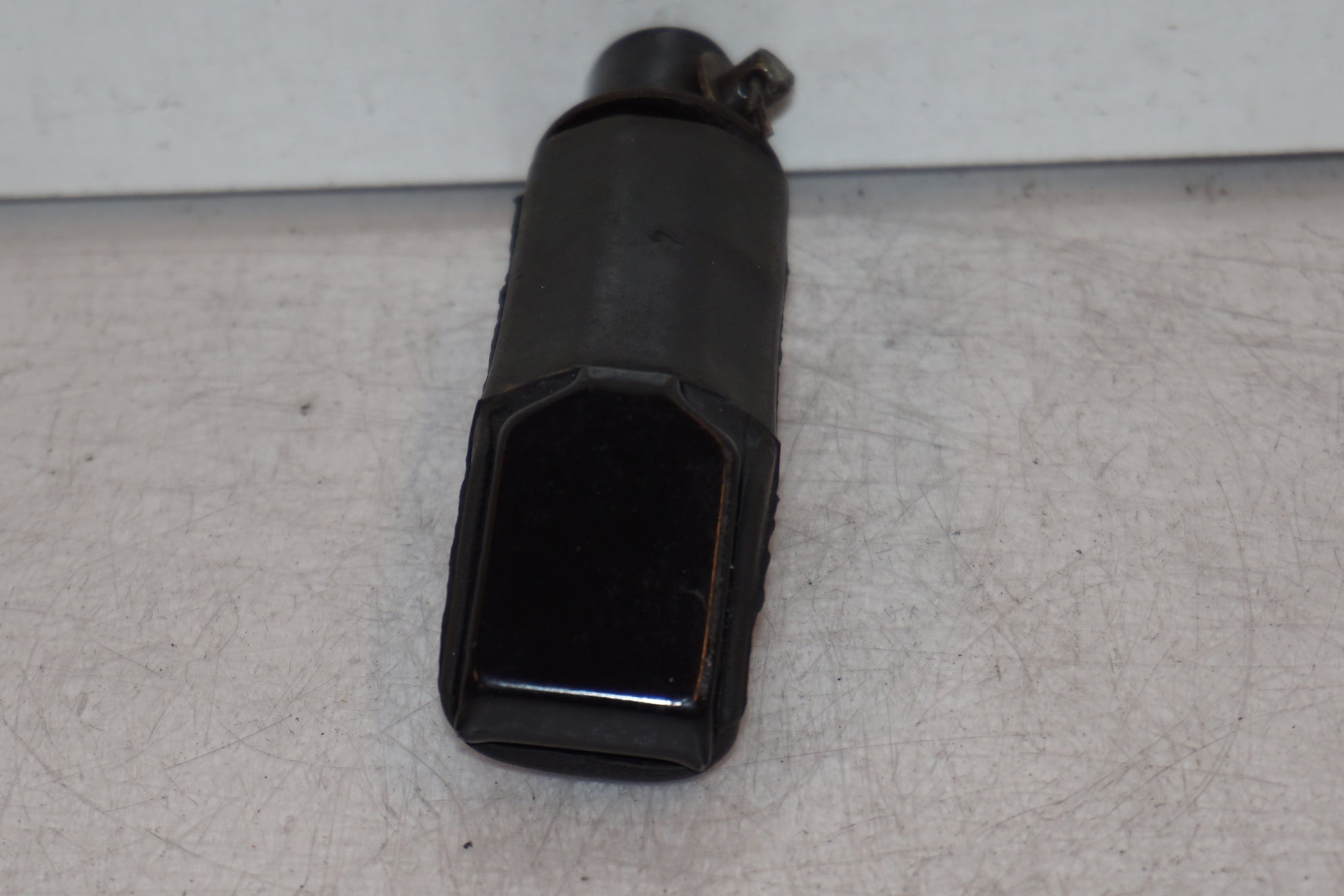 Höger sida på Fotpinne från en Honda CB 750 SF -1999 motorcykel.