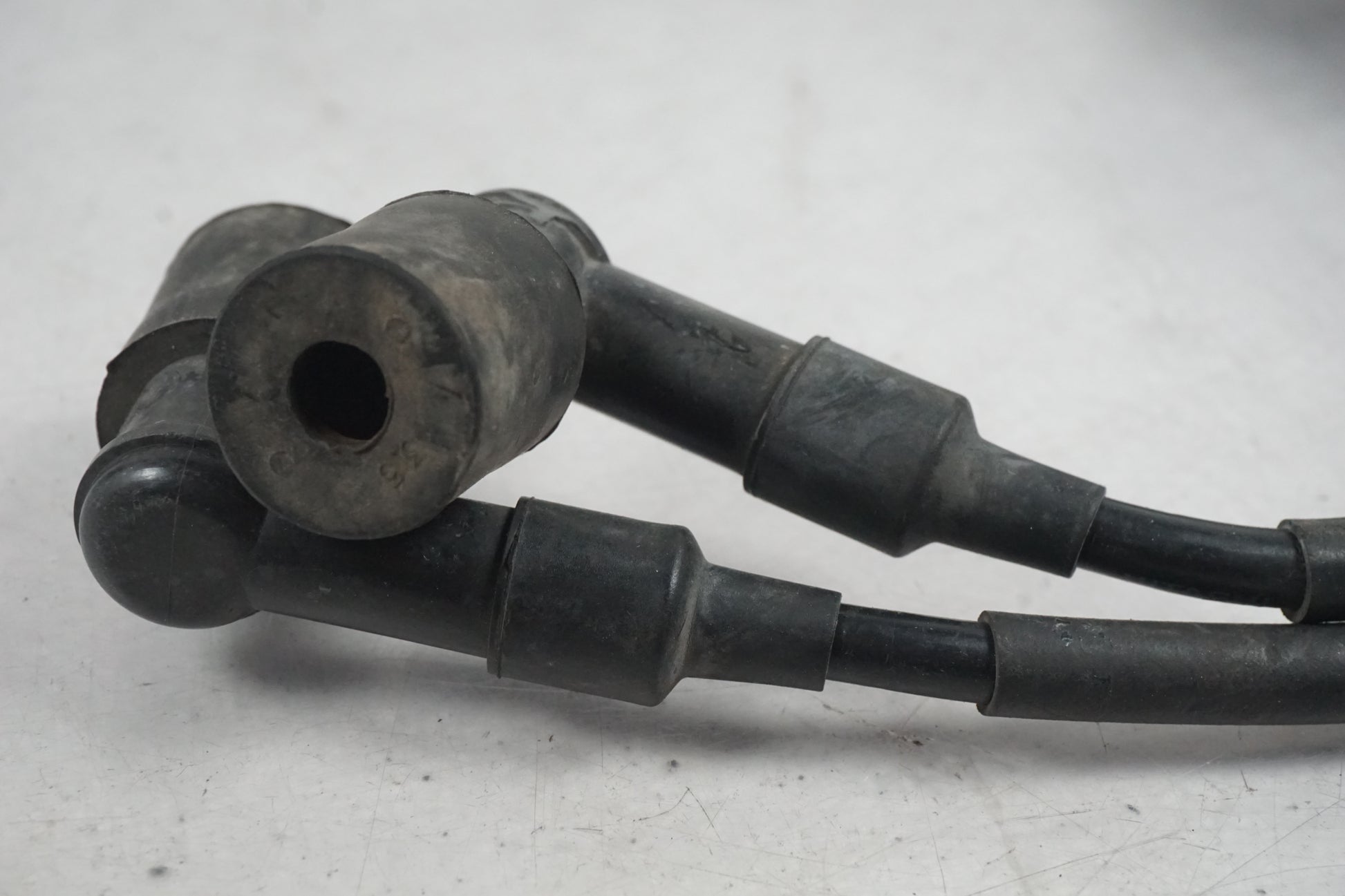 Höger sida på Tändspole från en Kawasaki Zephyr 550 -1995 motorcykel.