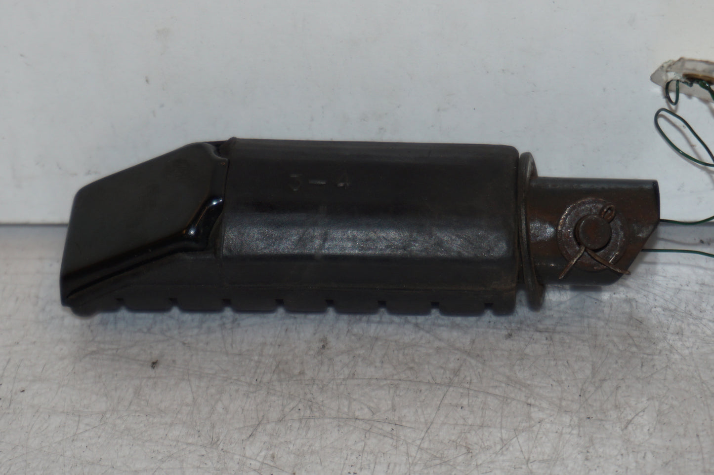 Höger sida på Fotpinne från en Honda CB 750 SF -1999 motorcykel.