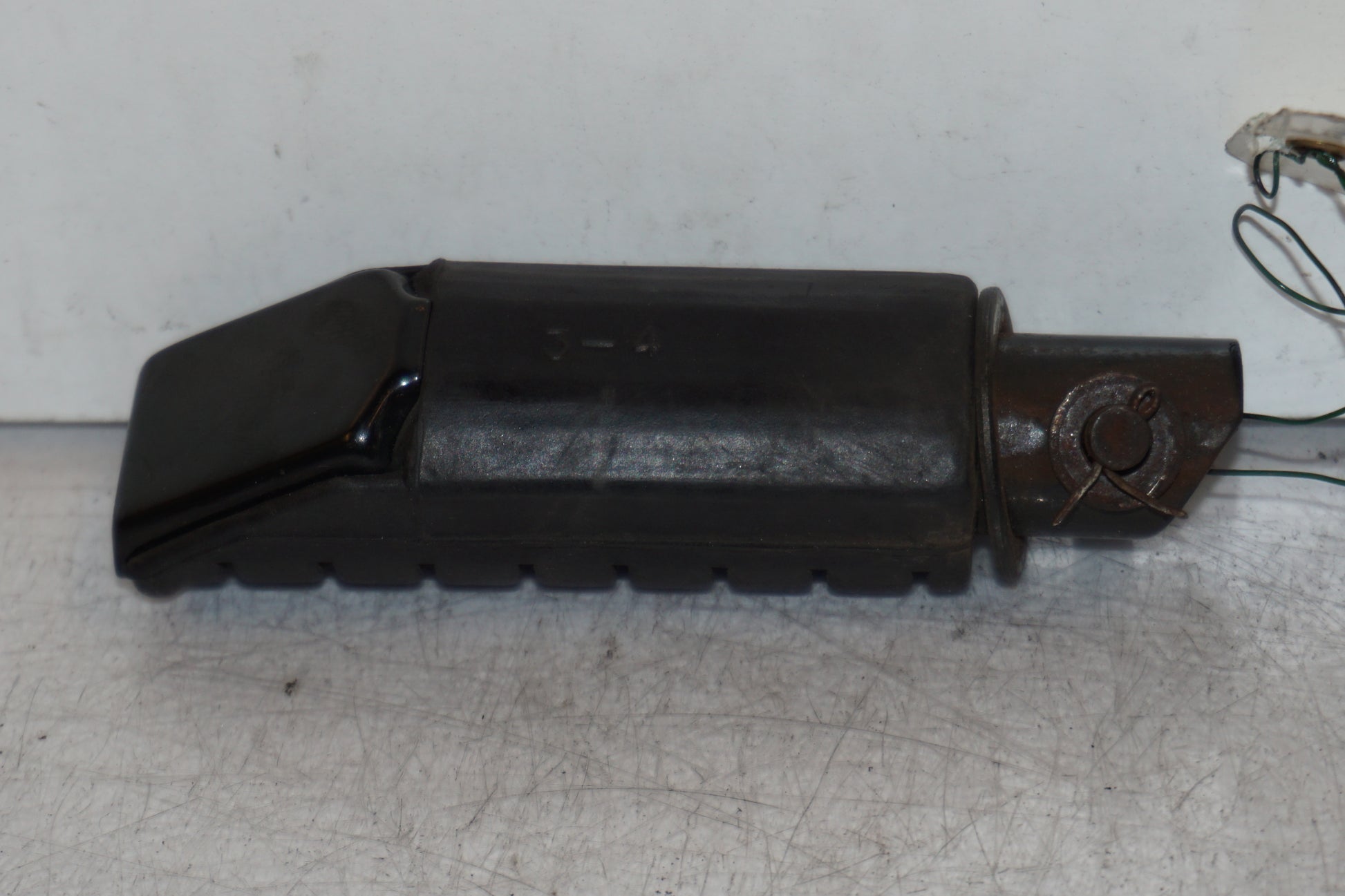 Höger sida på Fotpinne från en Honda CB 750 SF -1999 motorcykel.