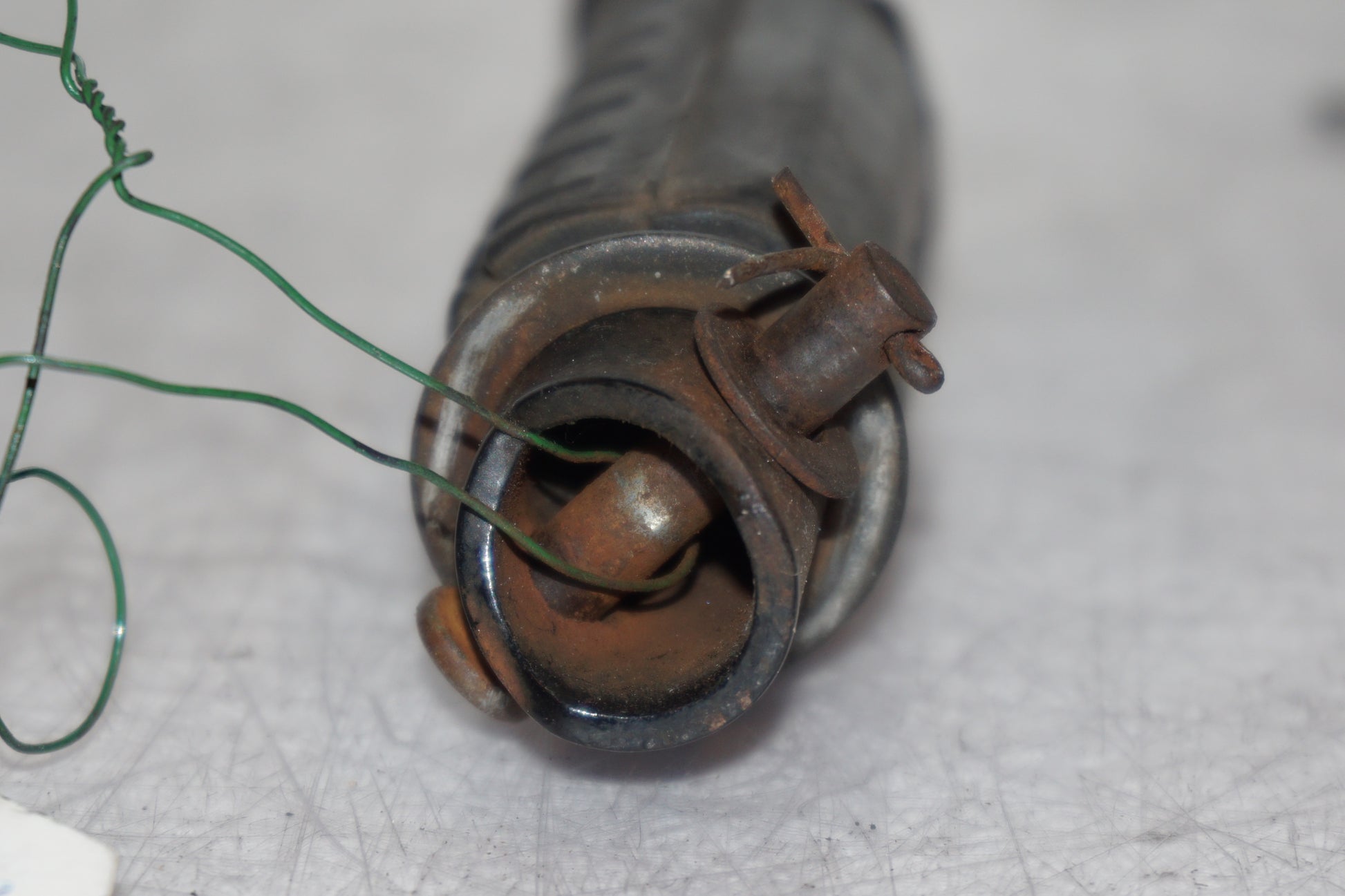 Snett uppifrån på Fotpinne från en Honda CB 750 SF -1999 motorcykel.