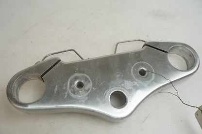 Framsidan på Gaffelkrona från en Triumph America -2004 motorcykel.