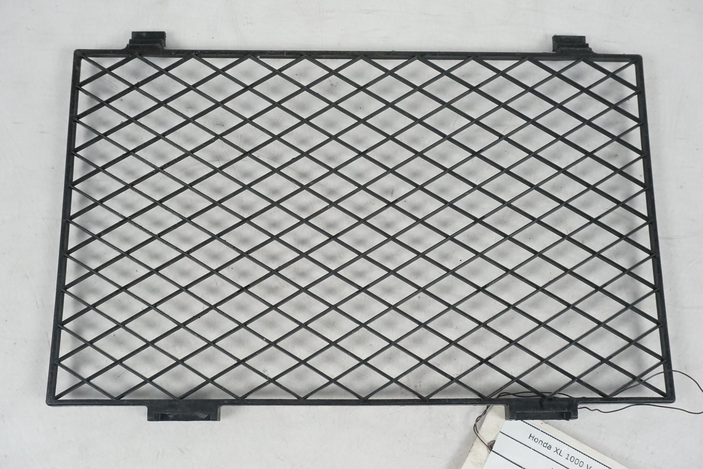 Framsidan på Vattenkylgaller från en Honda XL 1000 V -2008 motorcykel.