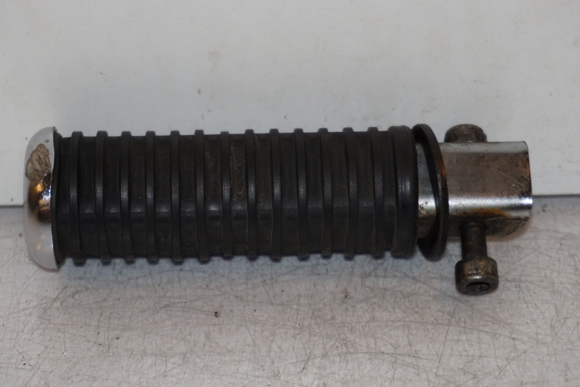 Framsidan på Fotpinne från en Honda VT 600 C -1994 motorcykel.