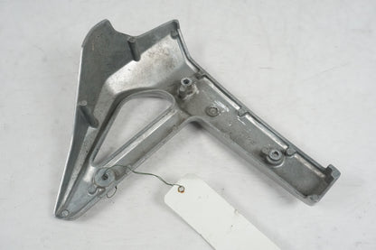 Höger sida på Kylarvinge från en Kawasaki ER 5 -1998 motorcykel.