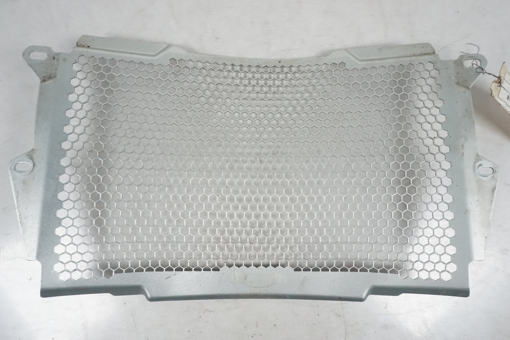 Framsidan på Vattenkylgaller från en Triumph Tiger -2012 motorcykel.