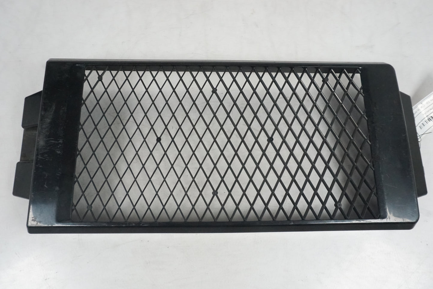 Framsidan på Vattenkylgaller från en Suzuki VL 800 -2001 motorcykel.