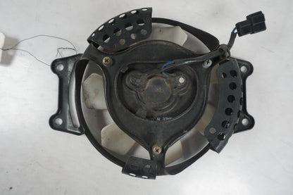 Baksidan på Vattenkylfläkt från en Kawasaki VN 750 -1993 motorcykel.