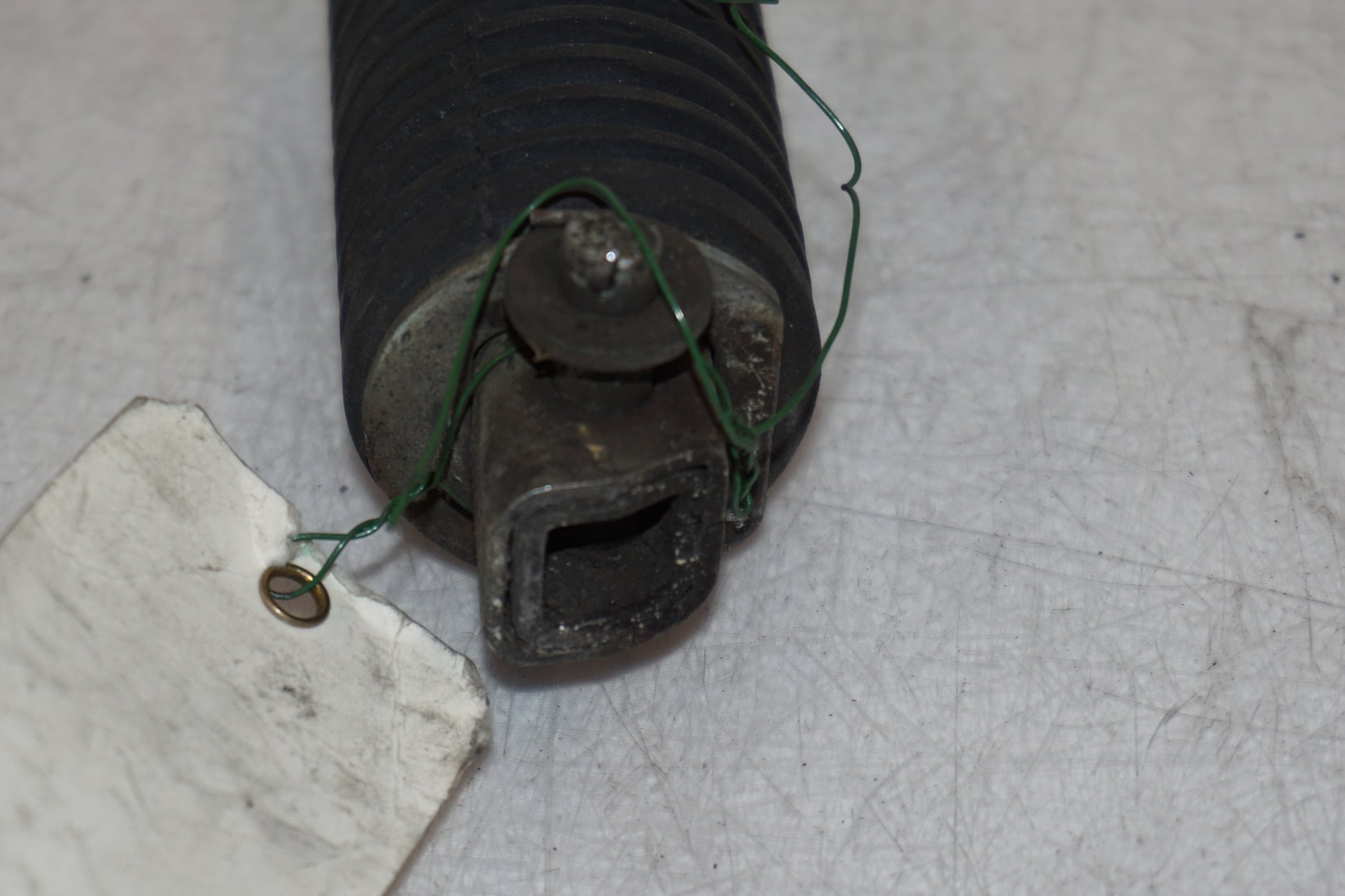 Vänster sida på Fotpinne från en Honda XL 600 V -1995 motorcykel.