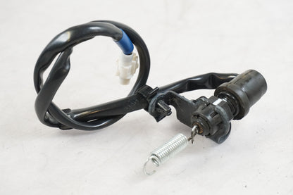 Contact de feu de frein