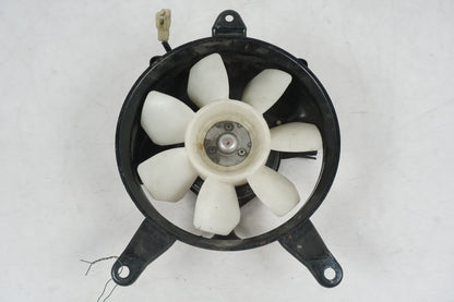 Framsidan på Vattenkylfläkt från en Kawasaki GPZ 900 -1988 motorcykel.