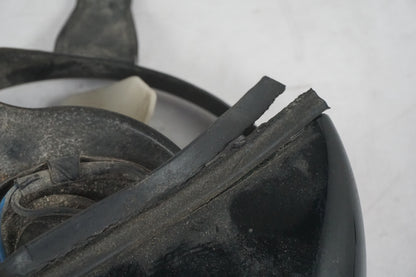 Höger sida på Vattenkylfläkt från en Kawasaki GPZ 900 -1988 motorcykel.