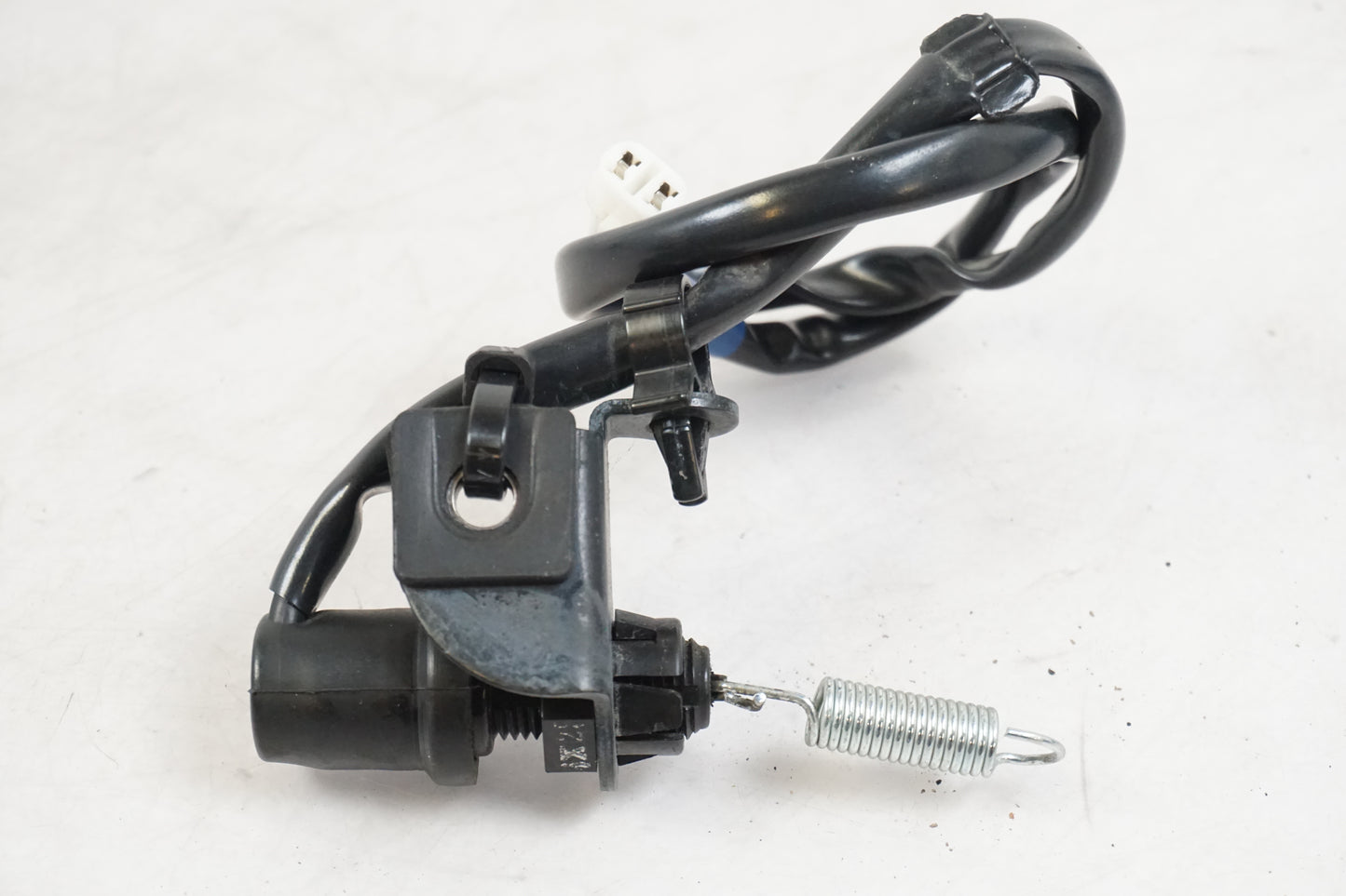 Contact de feu de frein